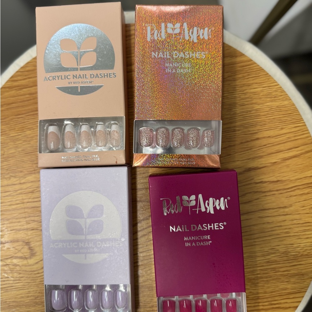 Red Aspen Nail Dashes Set